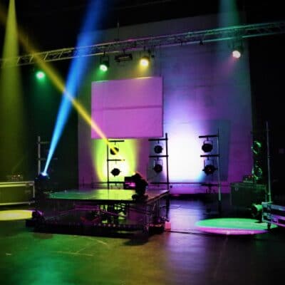 Stage in yellow and blue