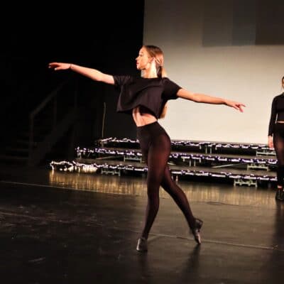 Dancer solo