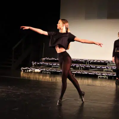 Dancer solo
