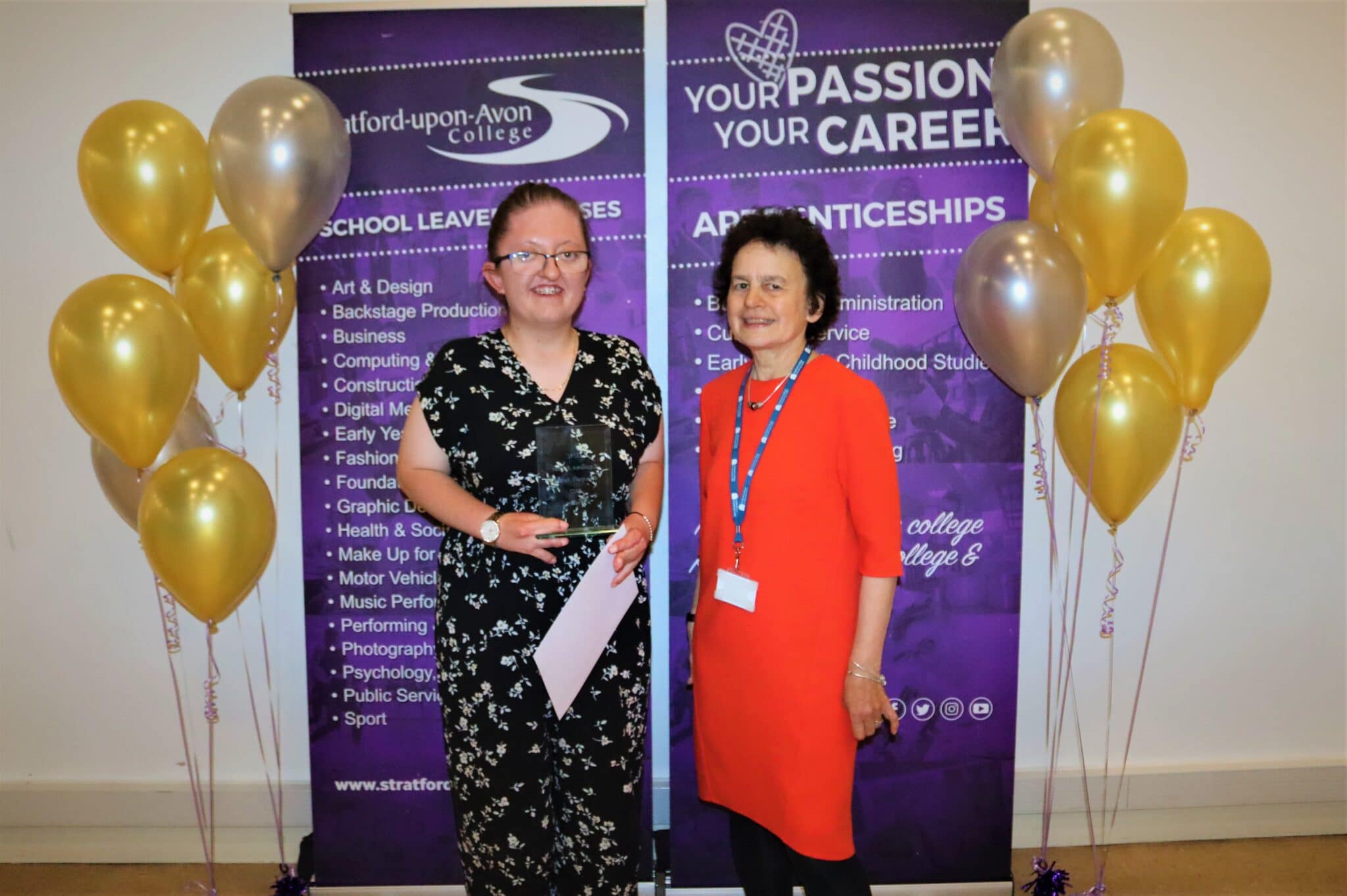 Holly Hodgkins with lindsey with principals award