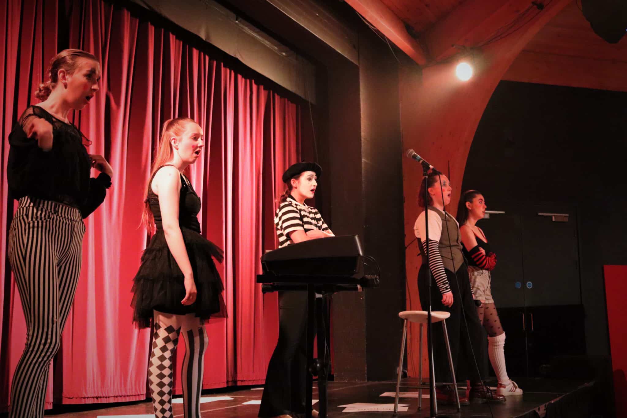 Students on the stage in cabaret