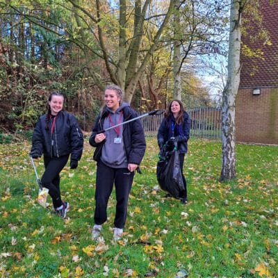 students during litterpick