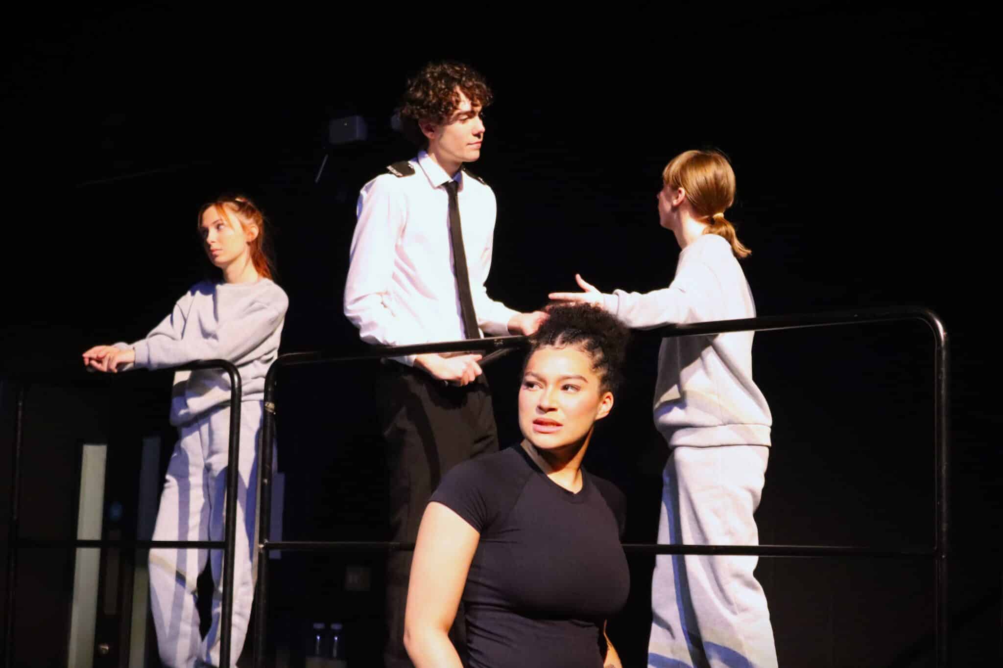 Students smash gender swapped Othello - students acting