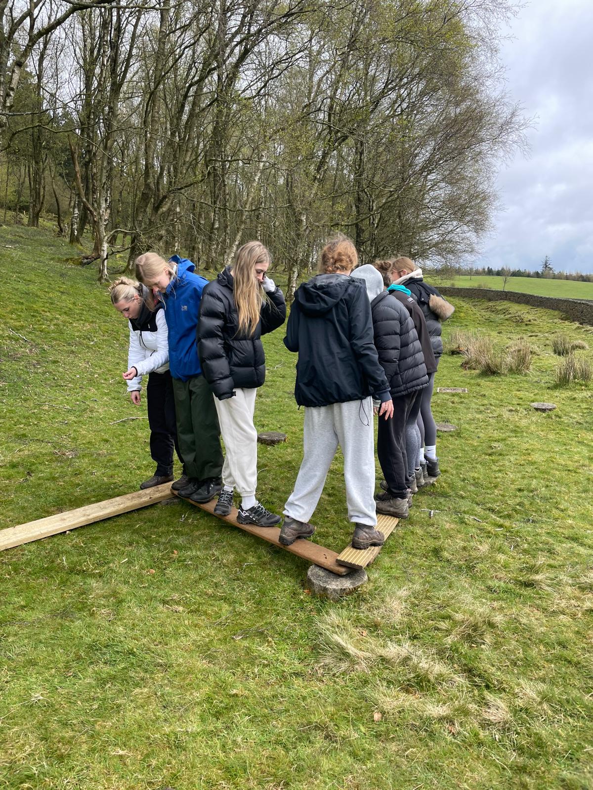 UPS students take part in Peak District challenge - students in challenge